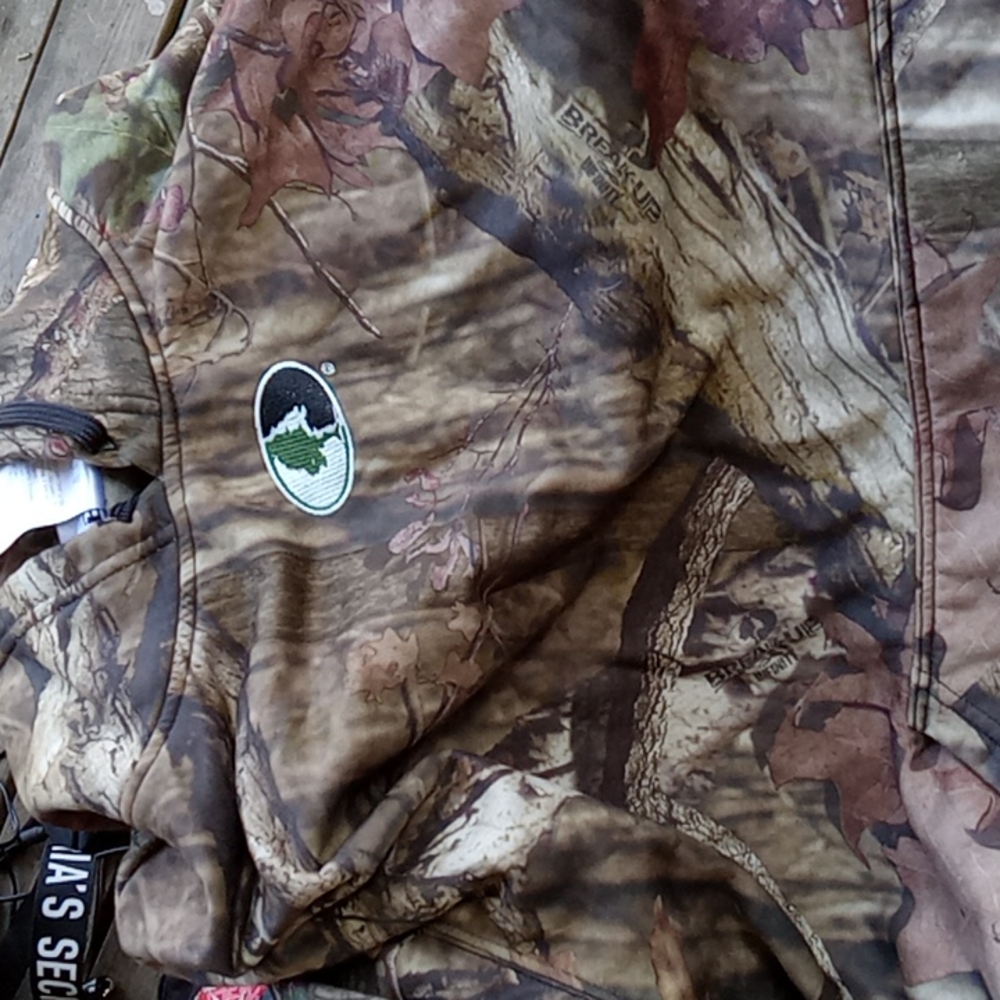 Mens size 2x Breakup infinity mossyoak hoodie